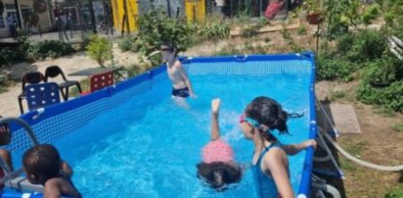 piscine avec des activités