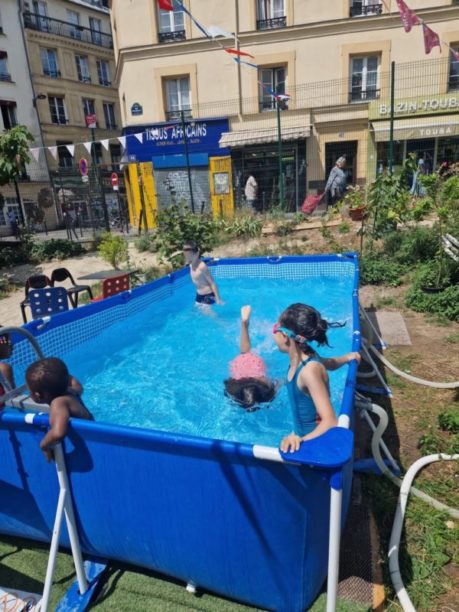 piscine avec des activités